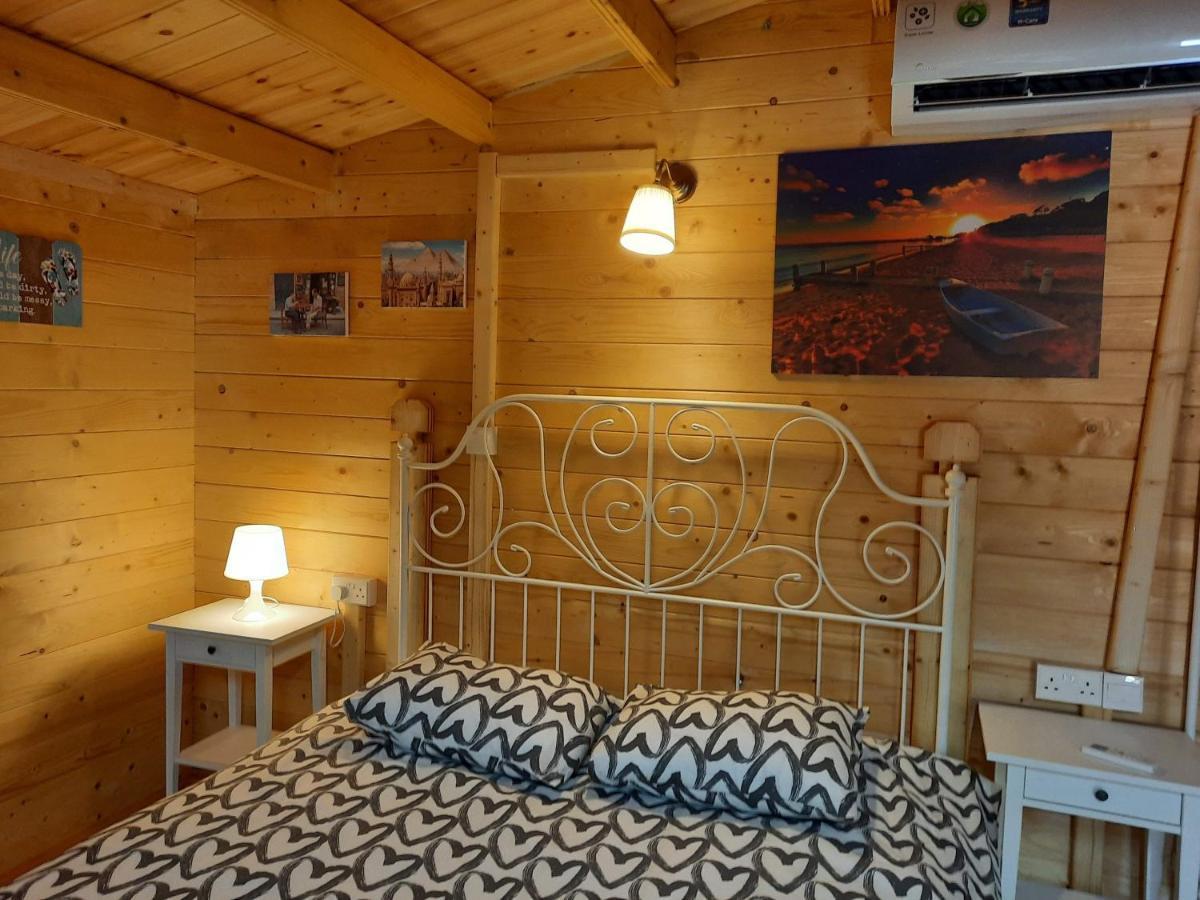 Cyprus Glamping Park Hotel Agios Theodoros Bagian luar foto